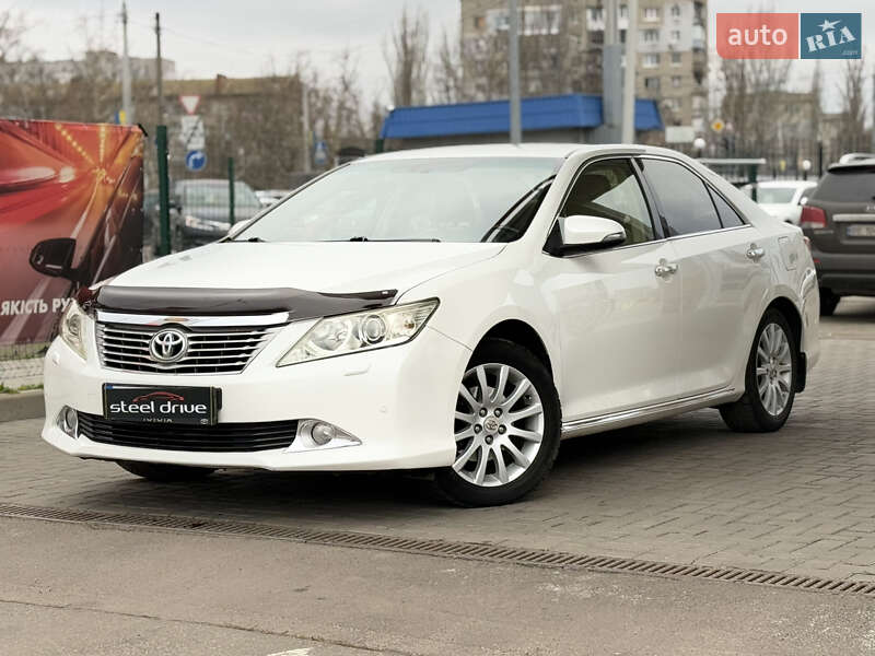 2012 toyota camry