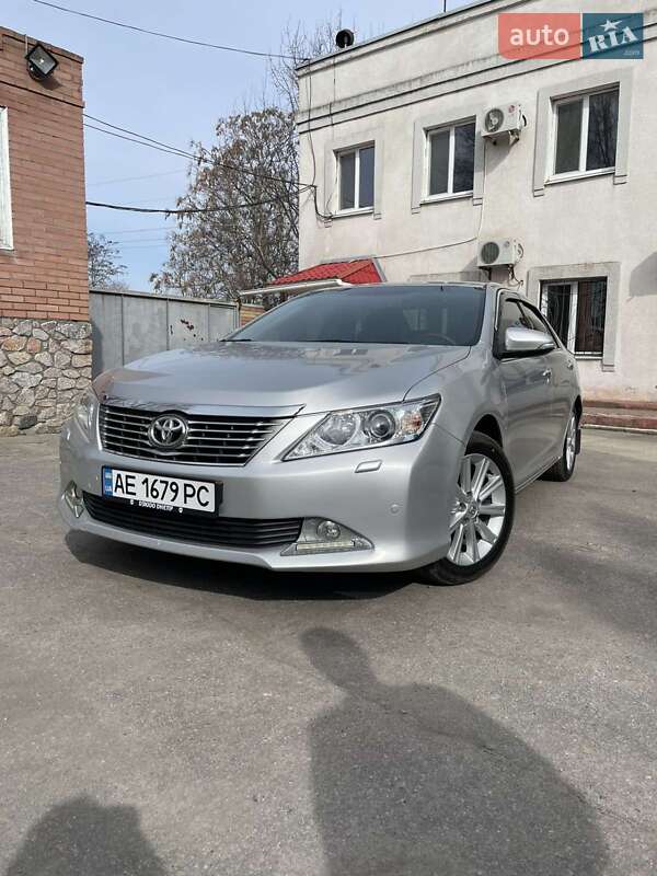 2012 toyota camry