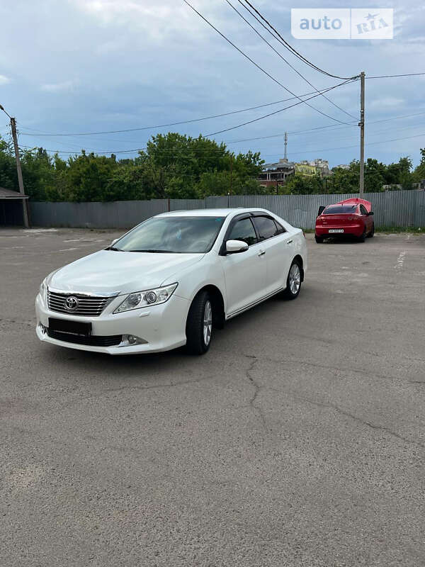 2012 toyota camry
