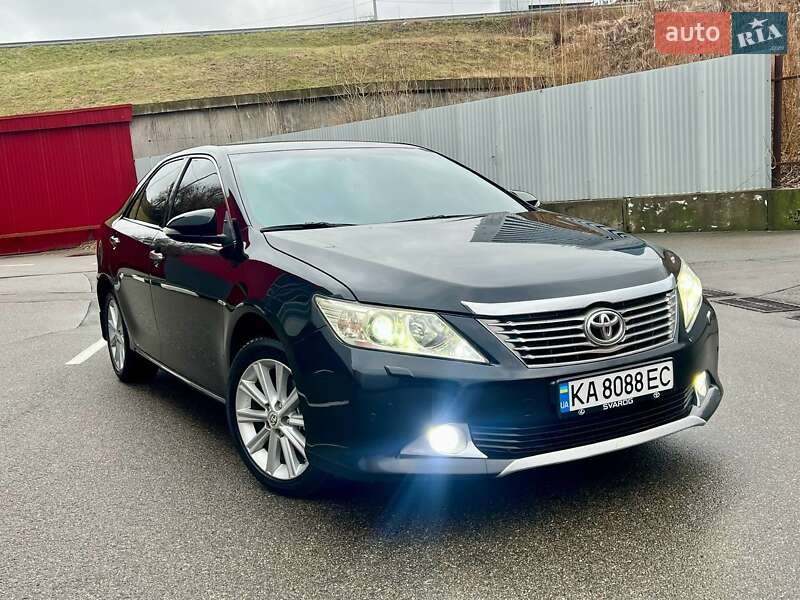 2012 toyota camry