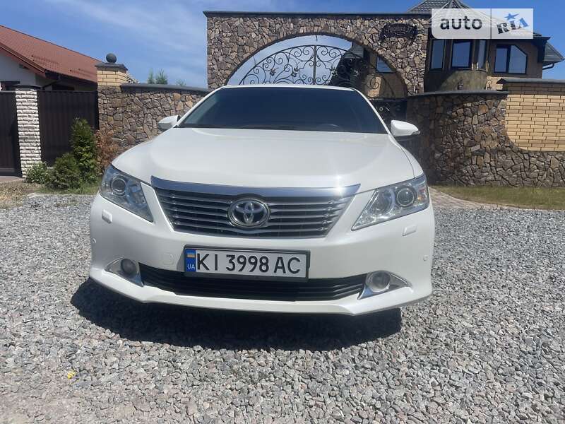 2013 toyota camry