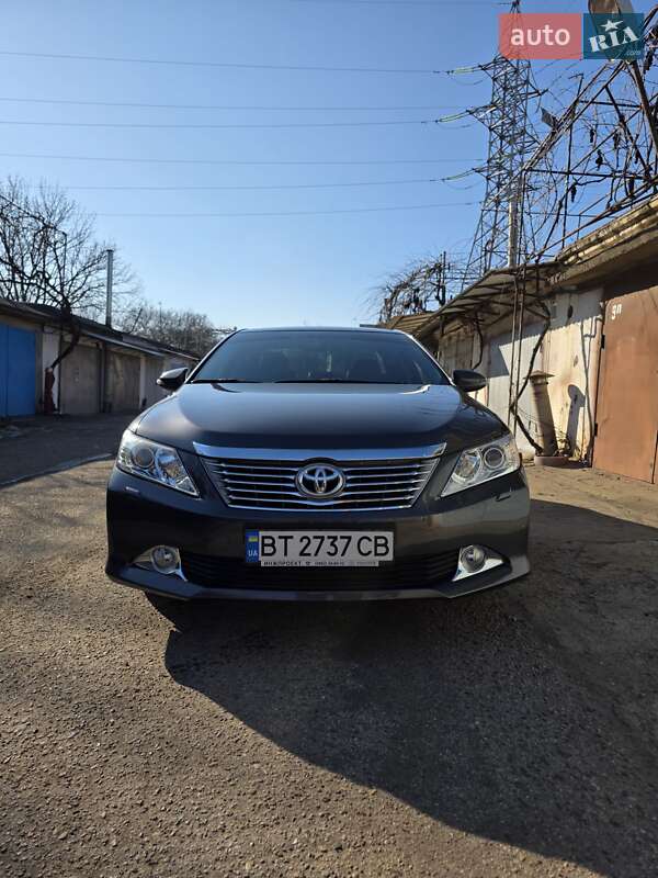 2013 toyota camry