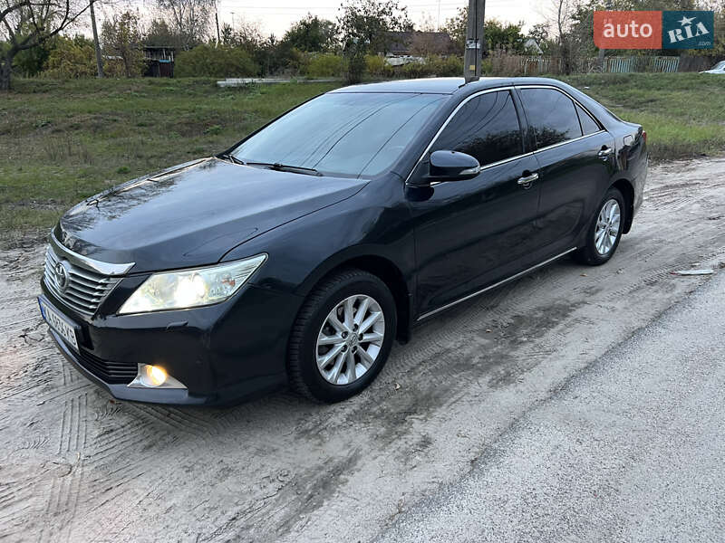 2011 toyota camry