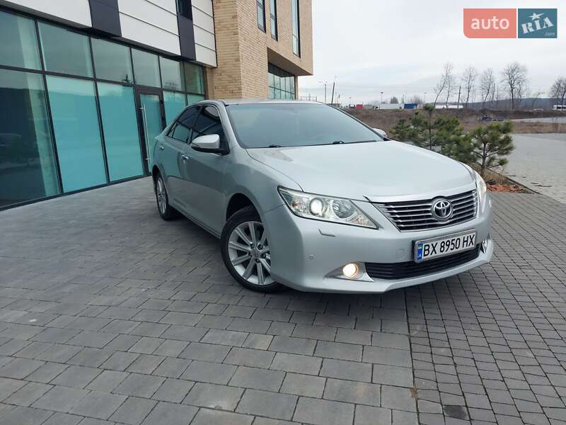 2011 toyota camry