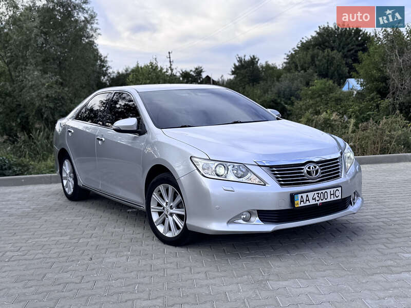 2012 toyota camry