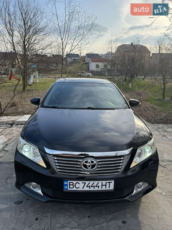 2012 toyota camry
