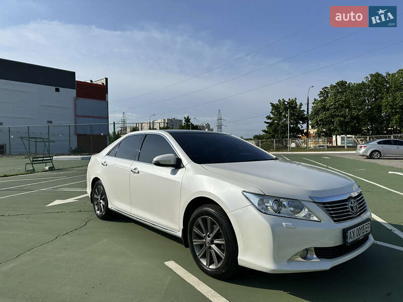 2012 toyota camry
