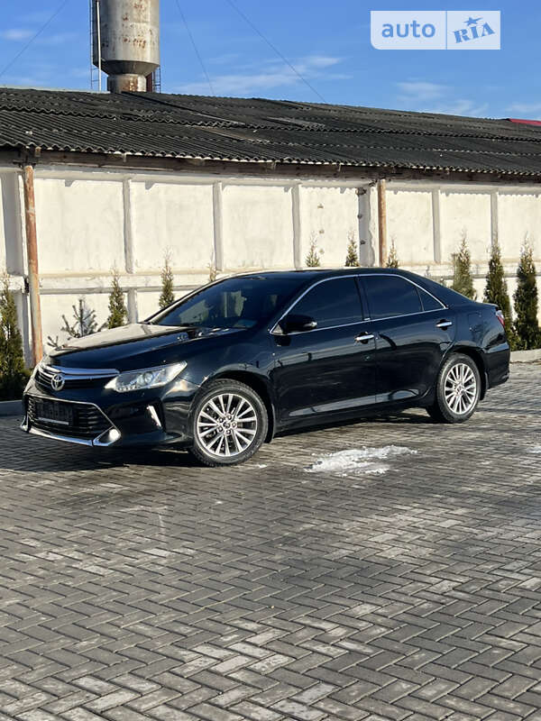 2016 toyota camry