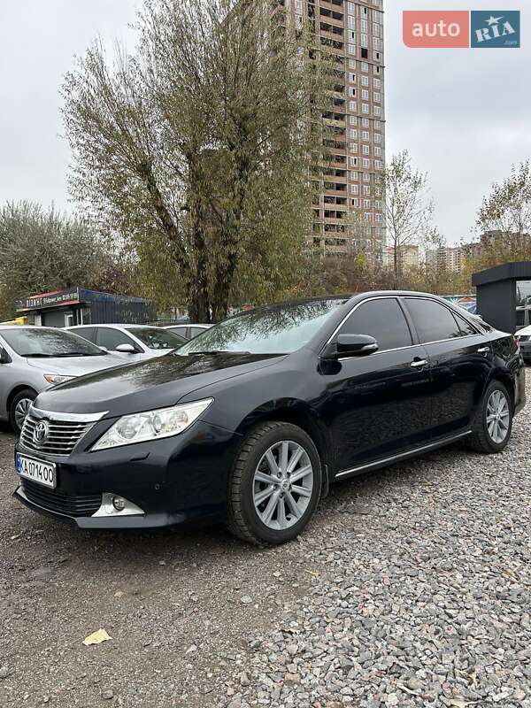 2011 toyota camry