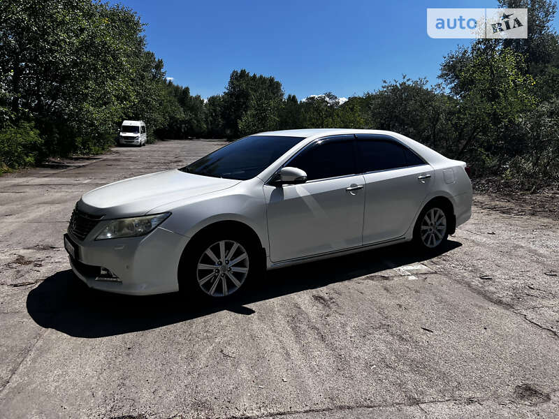 2012 toyota camry