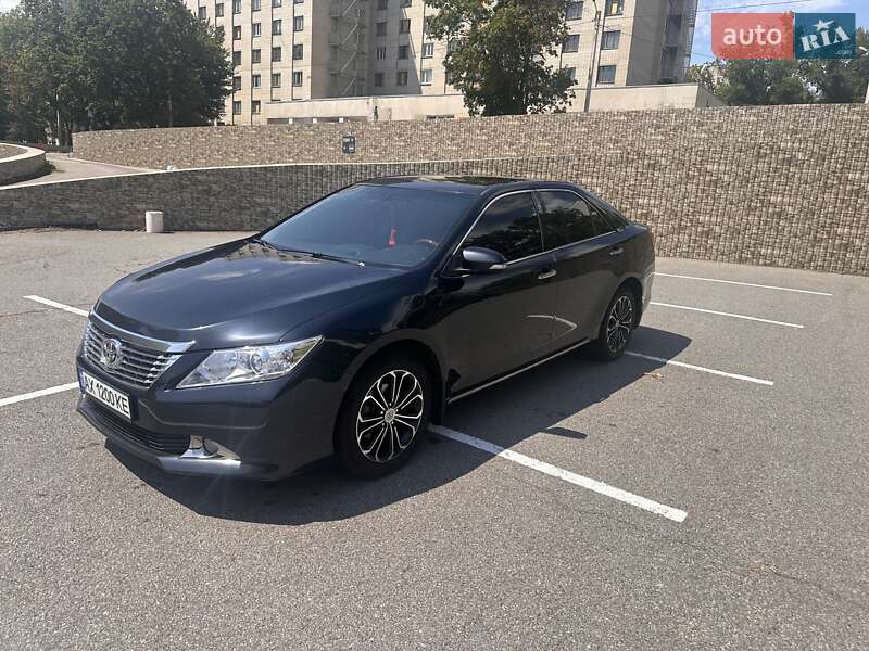 2012 toyota camry