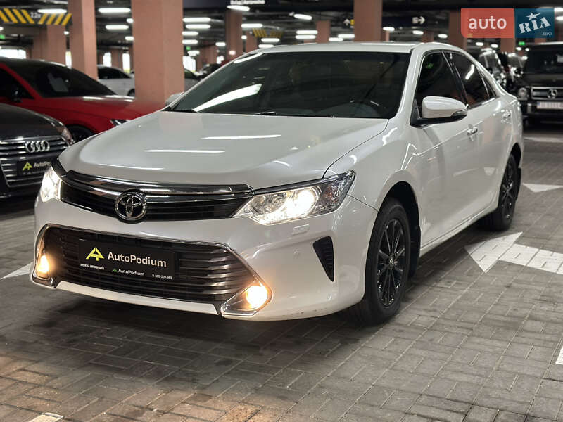2015 toyota camry