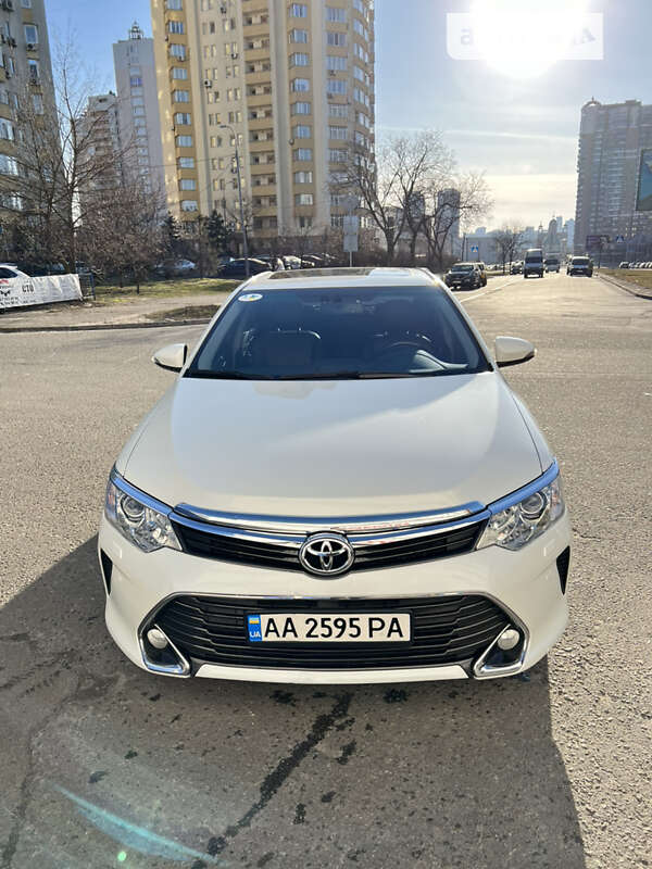 2016 toyota camry