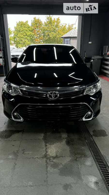 2016 toyota camry