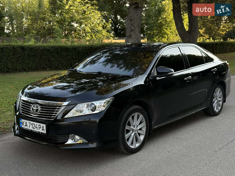 2012 toyota camry