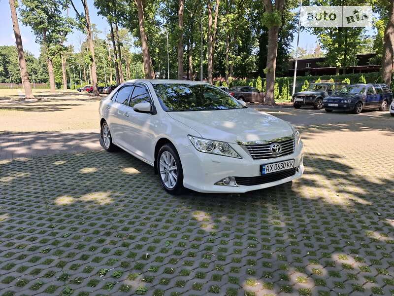 2012 toyota camry