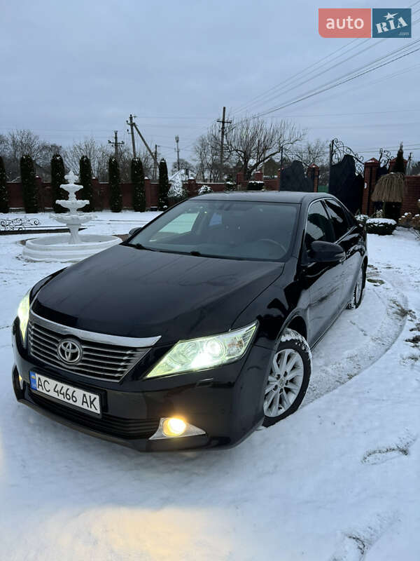 2012 toyota camry