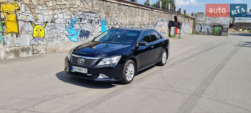 2012 toyota camry