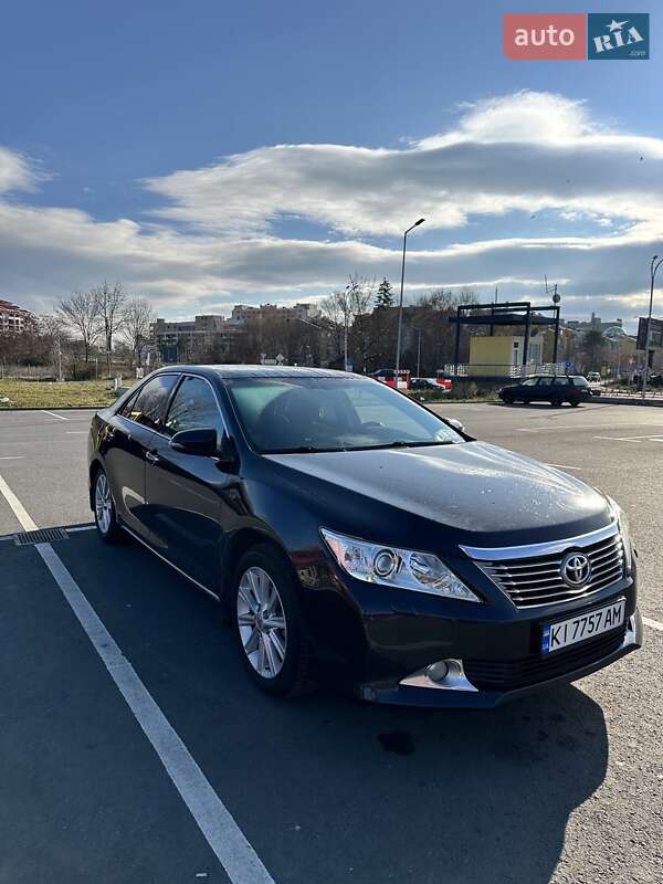 2013 toyota camry