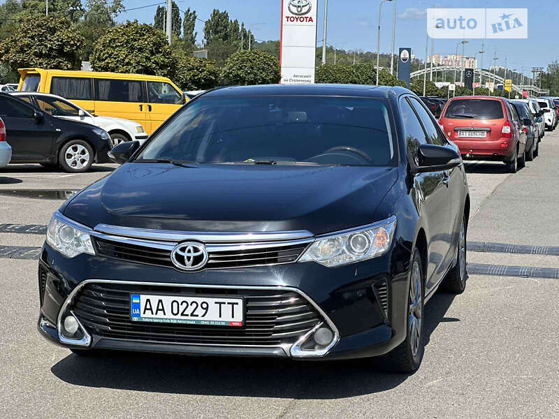 2016 toyota camry