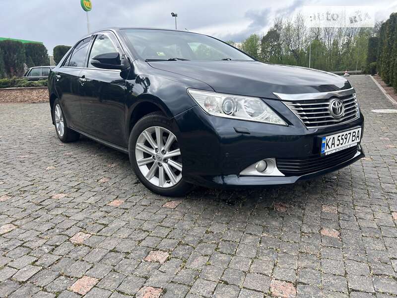 2012 toyota camry