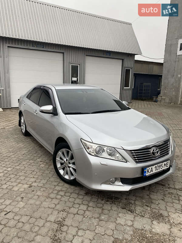 2012 toyota camry