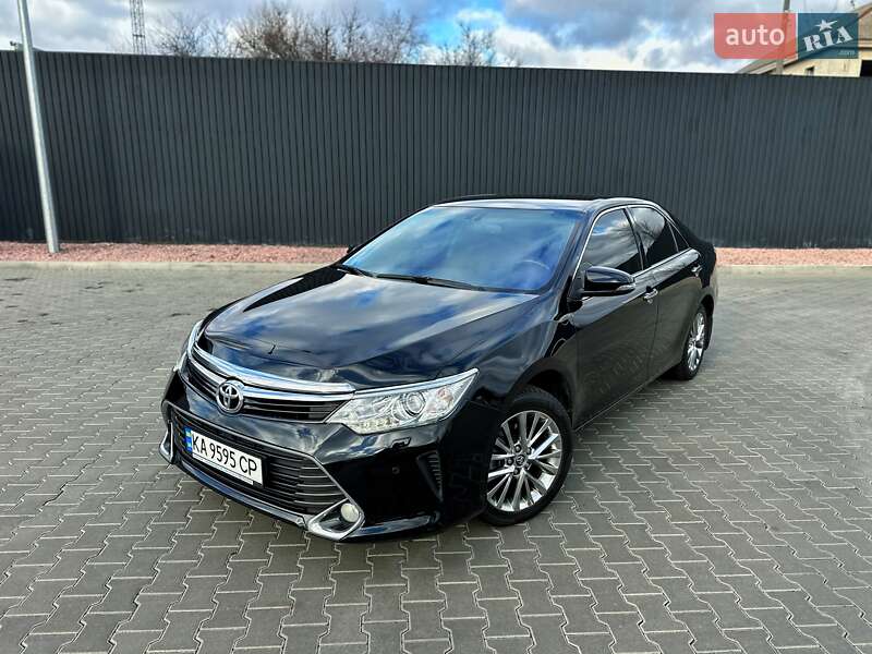 2016 toyota camry