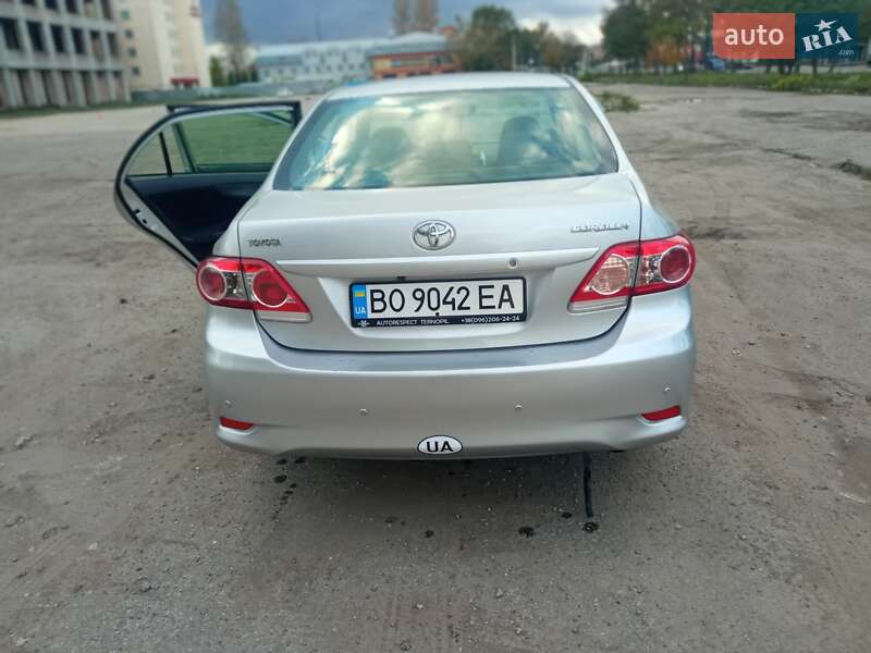 2010 toyota corolla