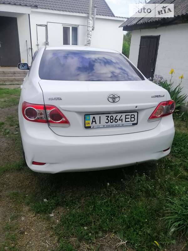 2012 toyota corolla