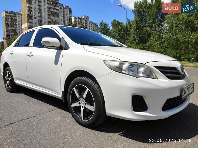 2012 toyota corolla