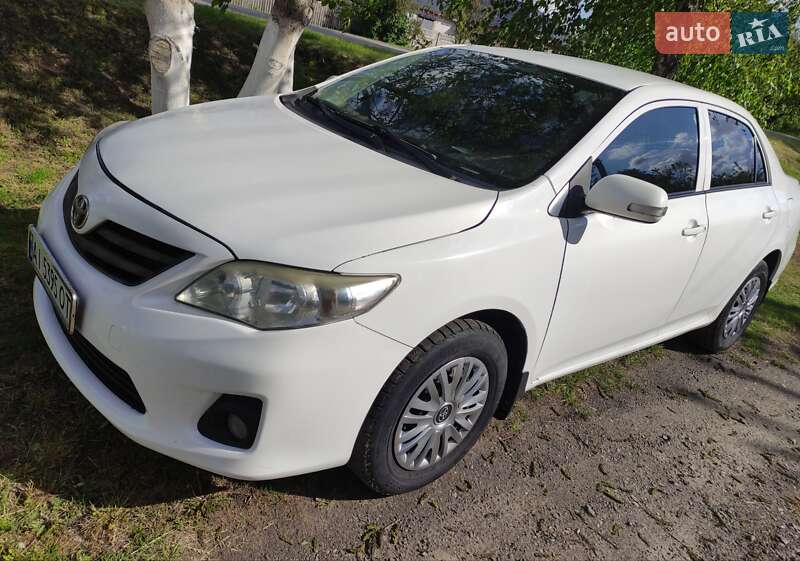 2010 toyota corolla