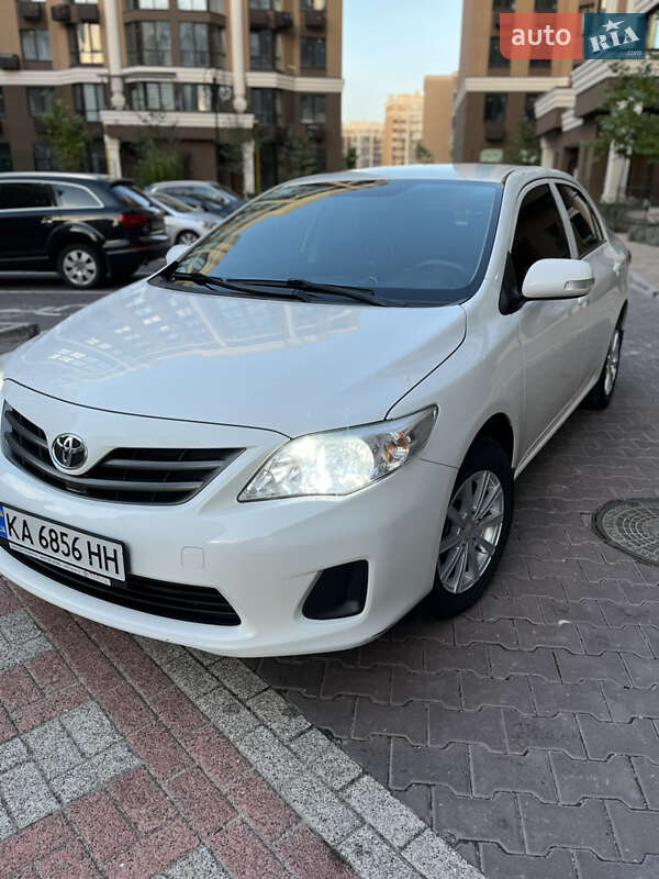 2011 toyota corolla