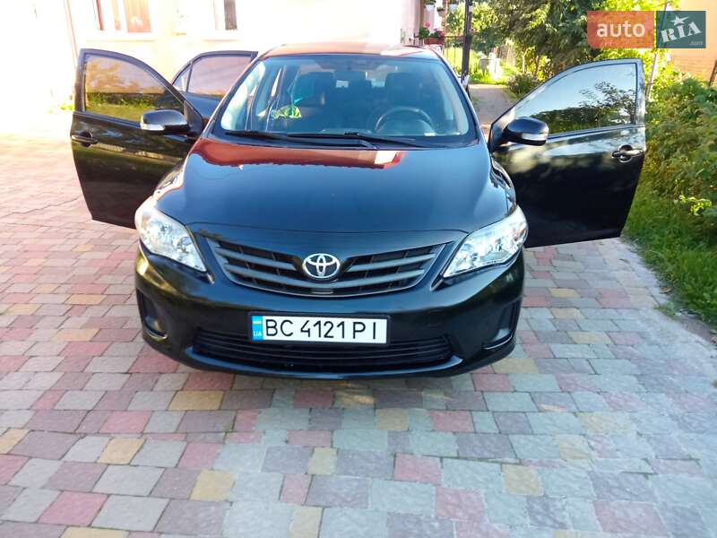 2012 toyota corolla