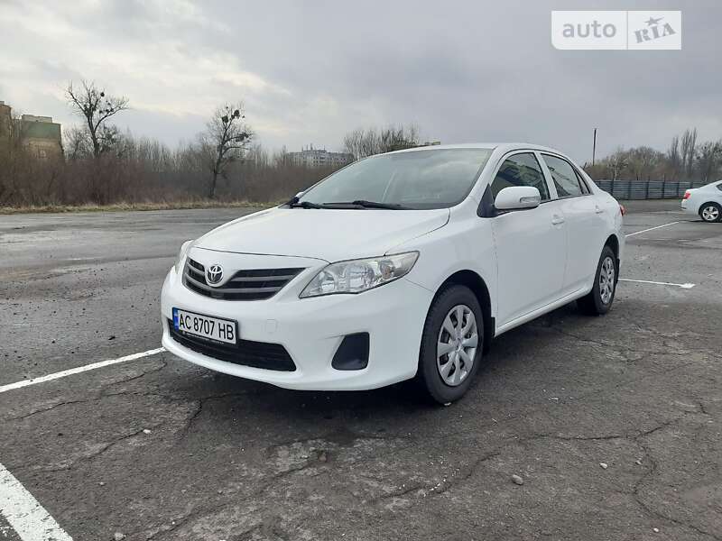 2012 toyota corolla