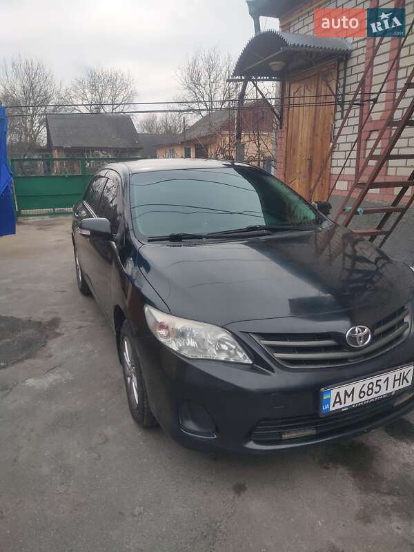 2010 toyota corolla