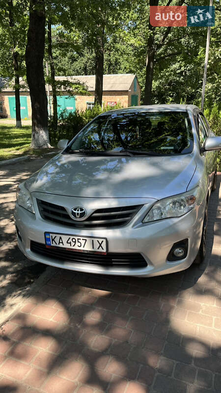 2010 toyota corolla
