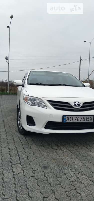 2011 toyota corolla