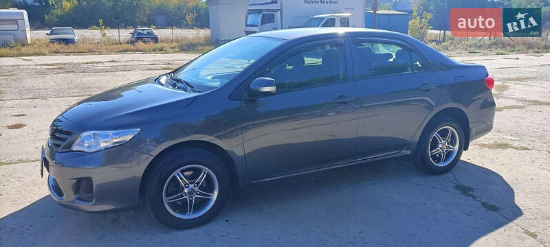 2013 toyota corolla