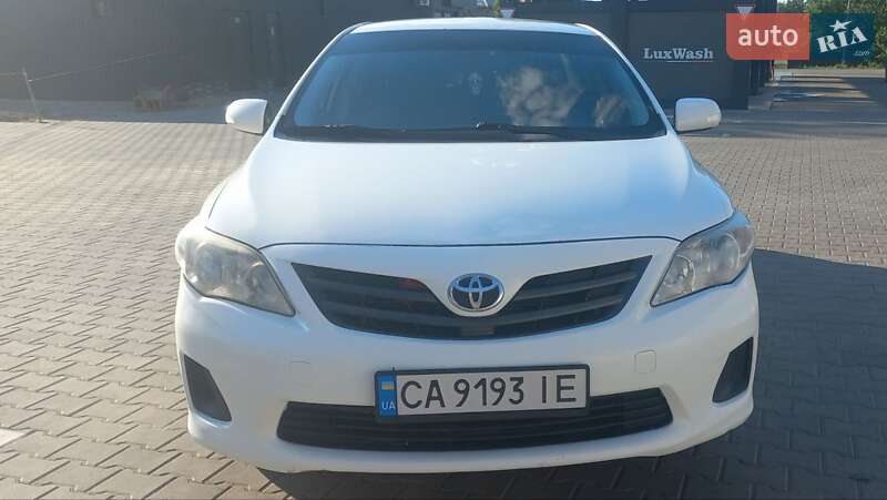 2013 toyota corolla