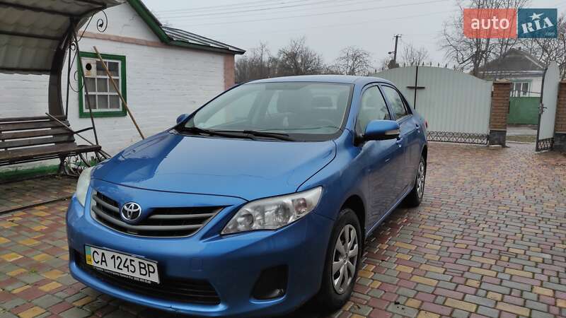 2010 toyota corolla