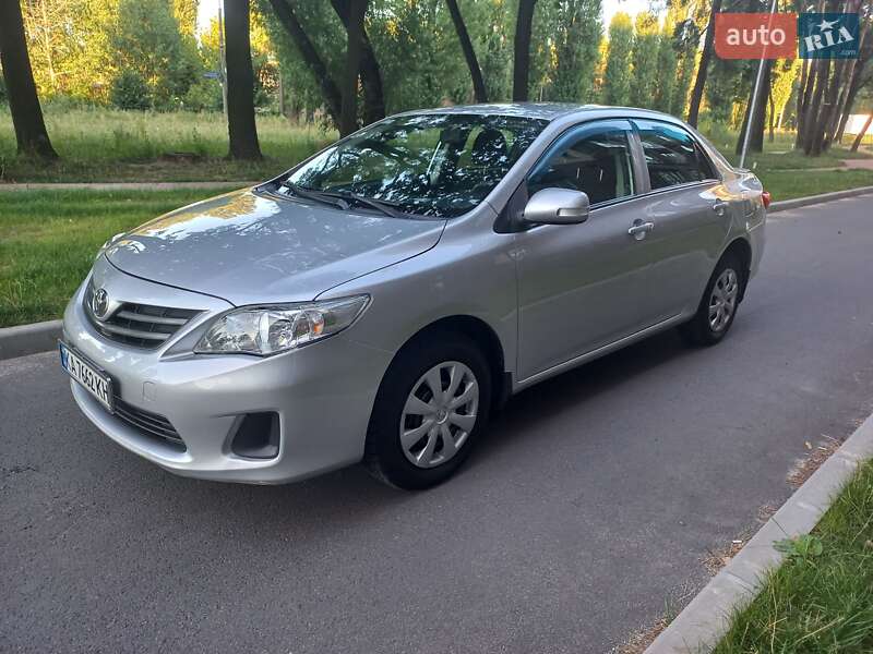 2012 toyota corolla