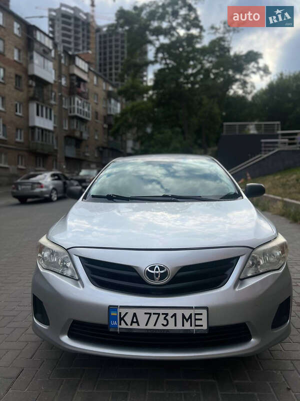 2013 toyota corolla