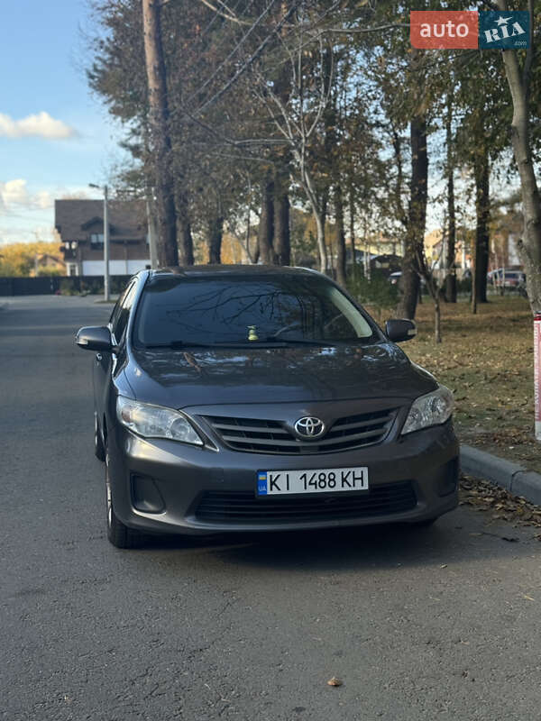 2011 toyota corolla