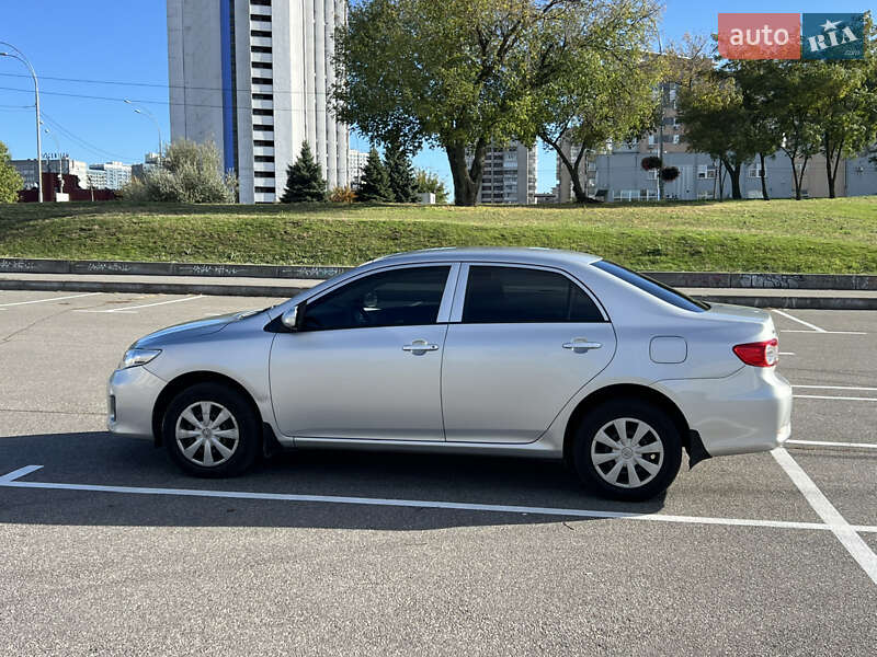 2011 toyota corolla