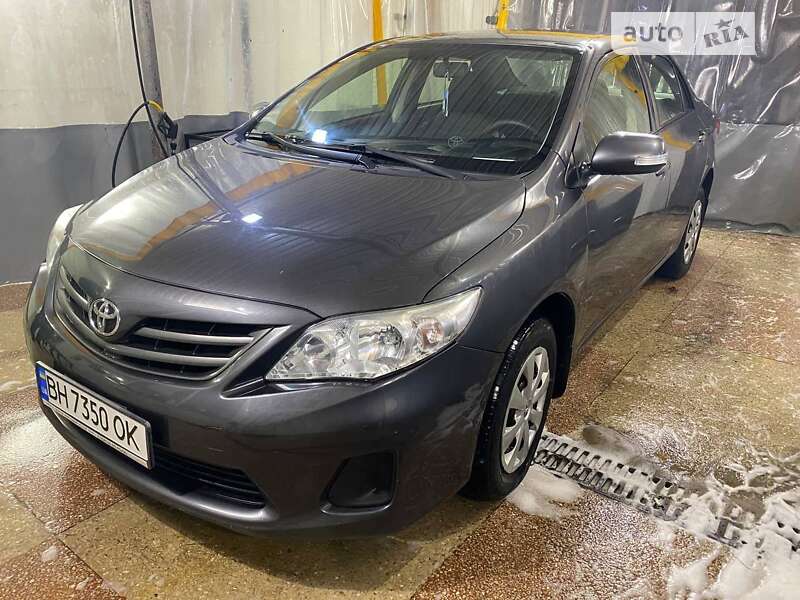 2011 toyota corolla