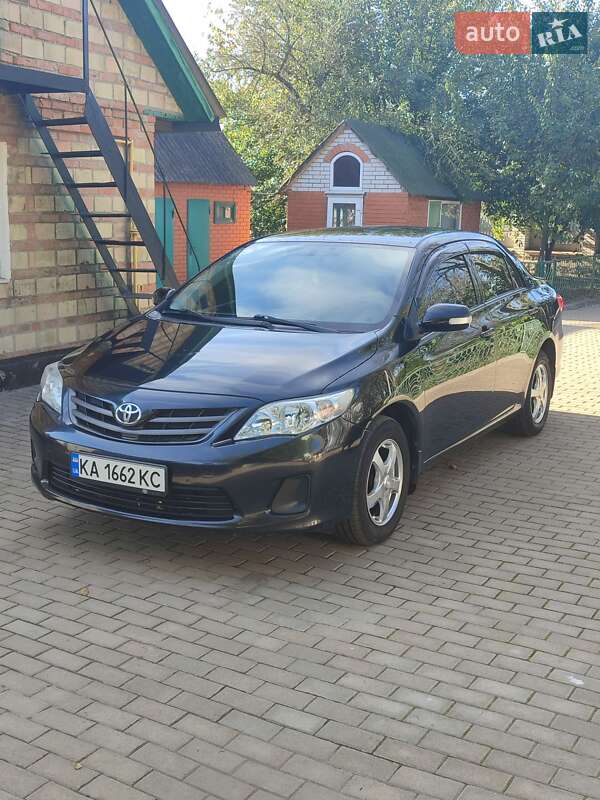 2010 toyota corolla
