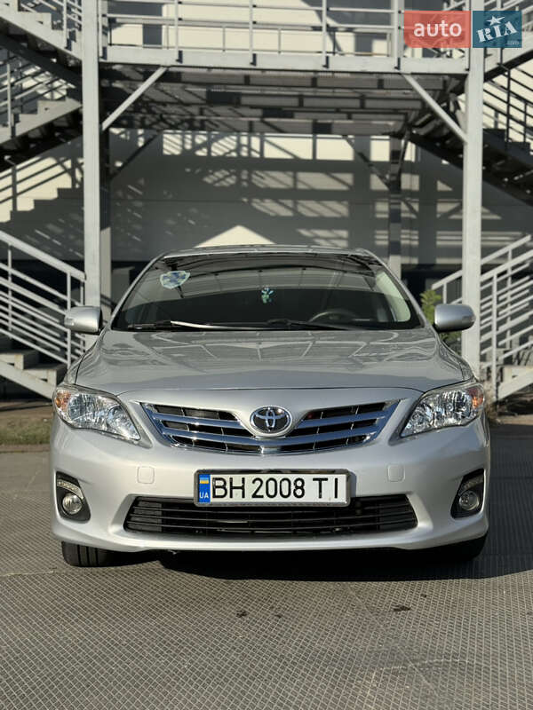 2011 toyota corolla