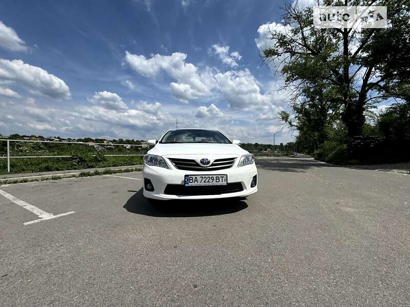2012 toyota corolla