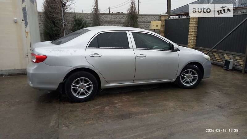2010 toyota corolla