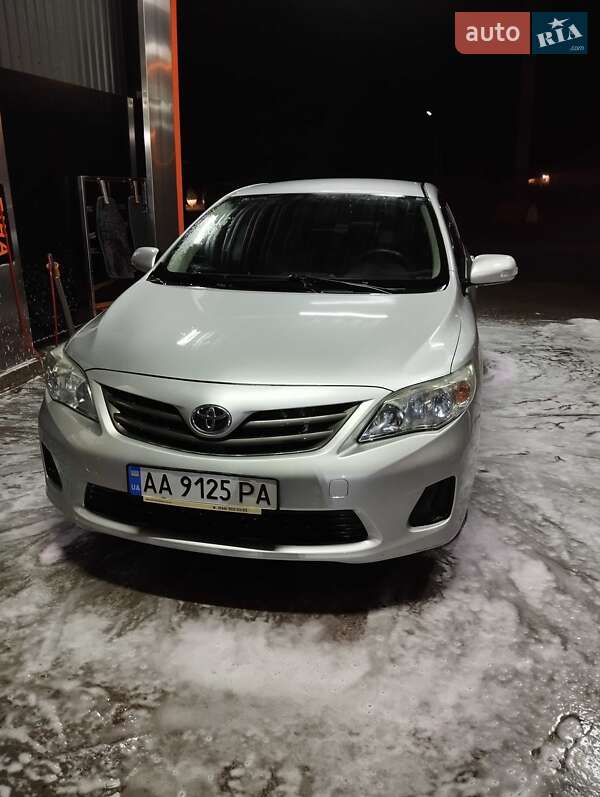 2012 toyota corolla